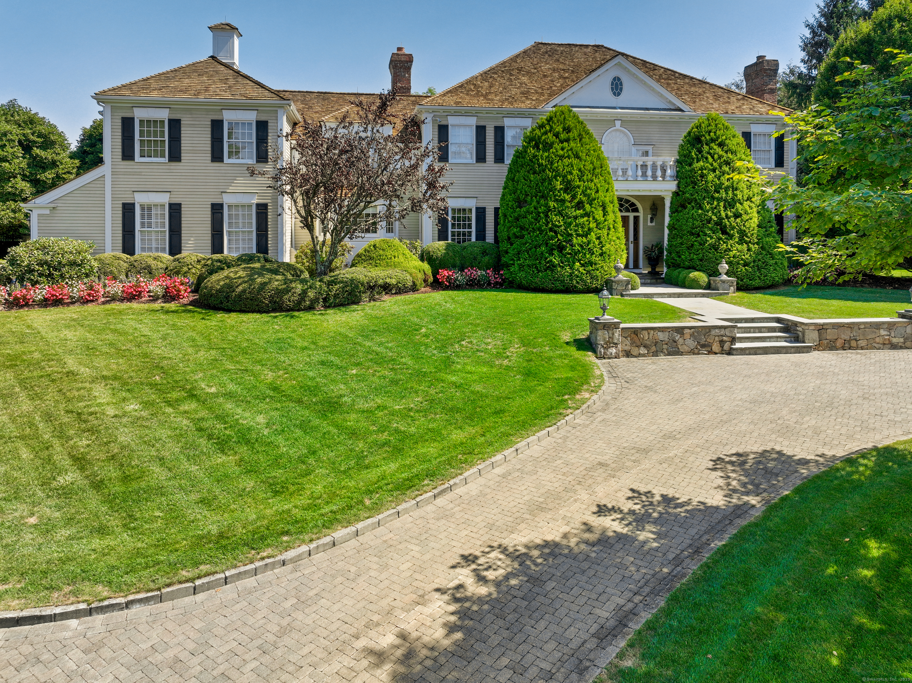 Keelers Ridge Road, Wilton, Connecticut - 5 Bedrooms  
7 Bathrooms  
13 Rooms - 