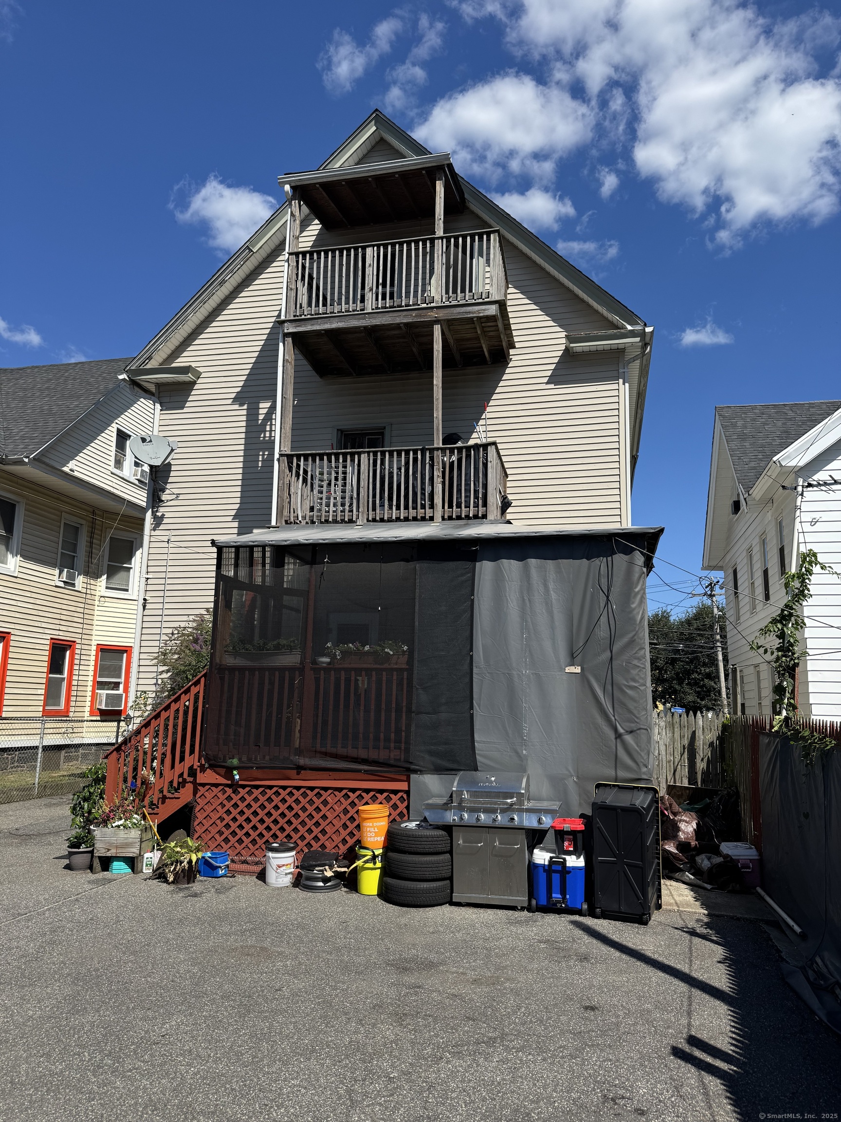 661 Iranistan Avenue