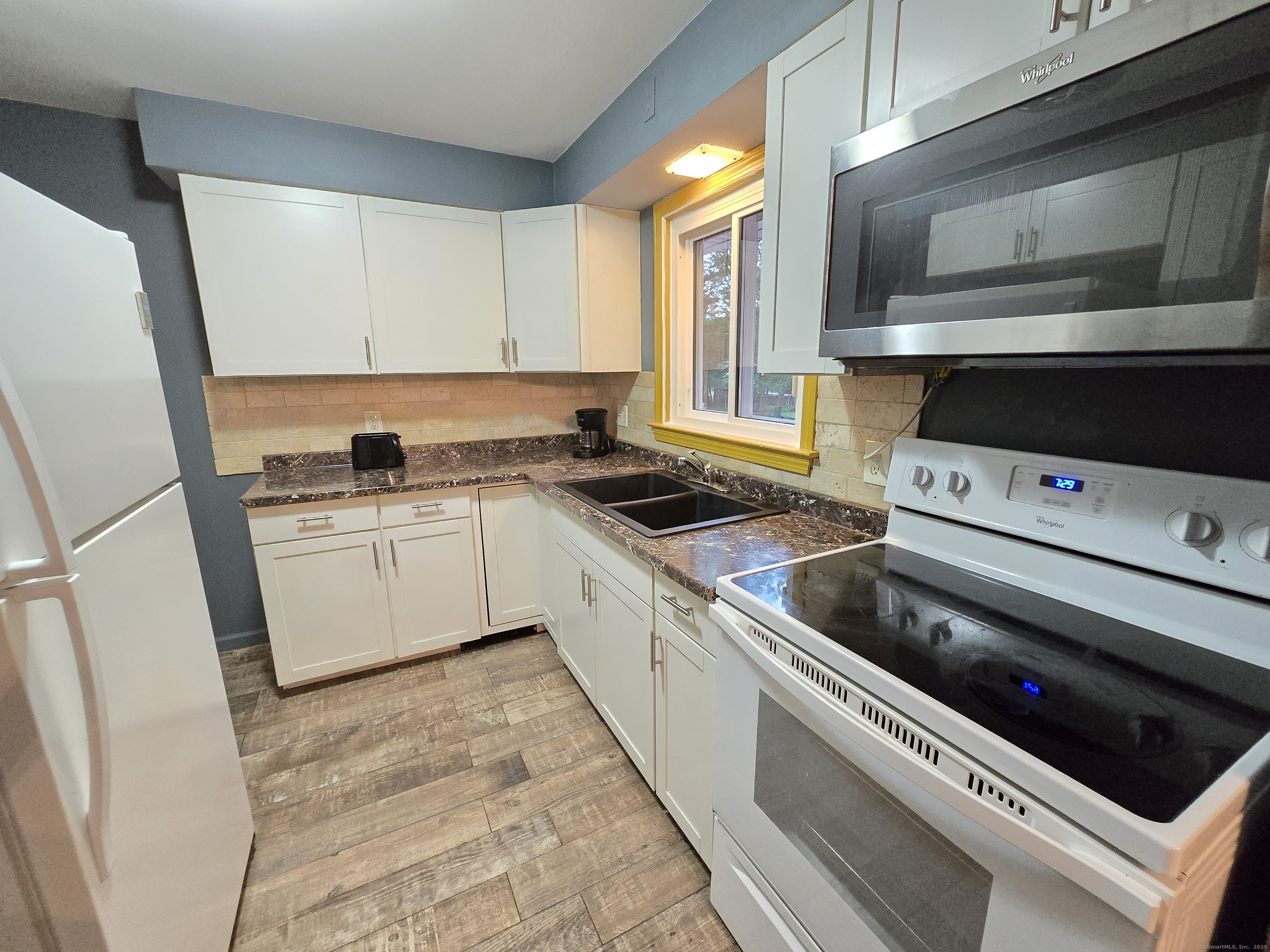 Waterbury, Connecticut 06705, United States, 3 Bedrooms Bedrooms, ,2 BathroomsBathrooms,Residential,Active,167902