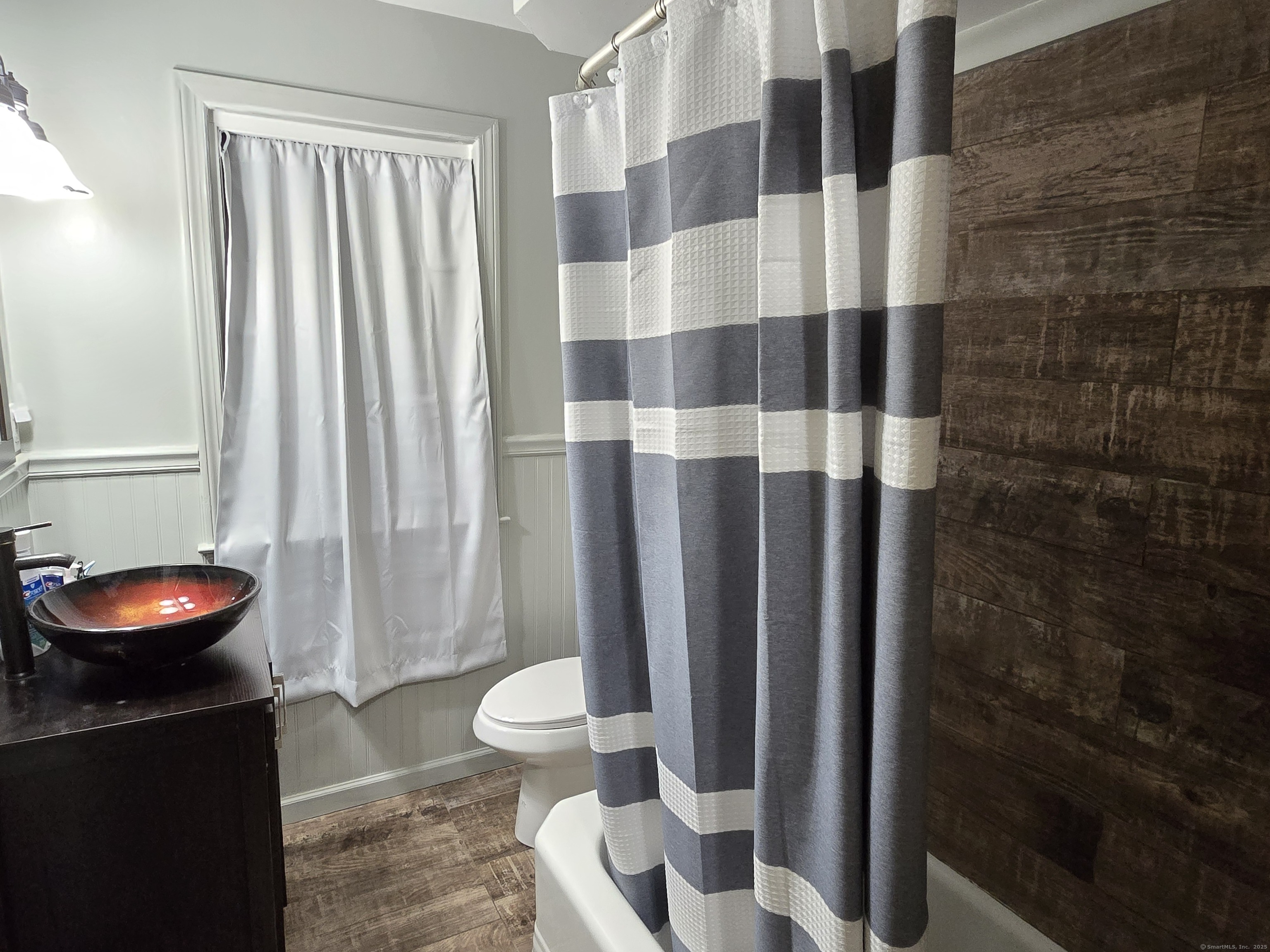 Waterbury, Connecticut 06705, United States, 3 Bedrooms Bedrooms, ,2 BathroomsBathrooms,Residential,Active,167902