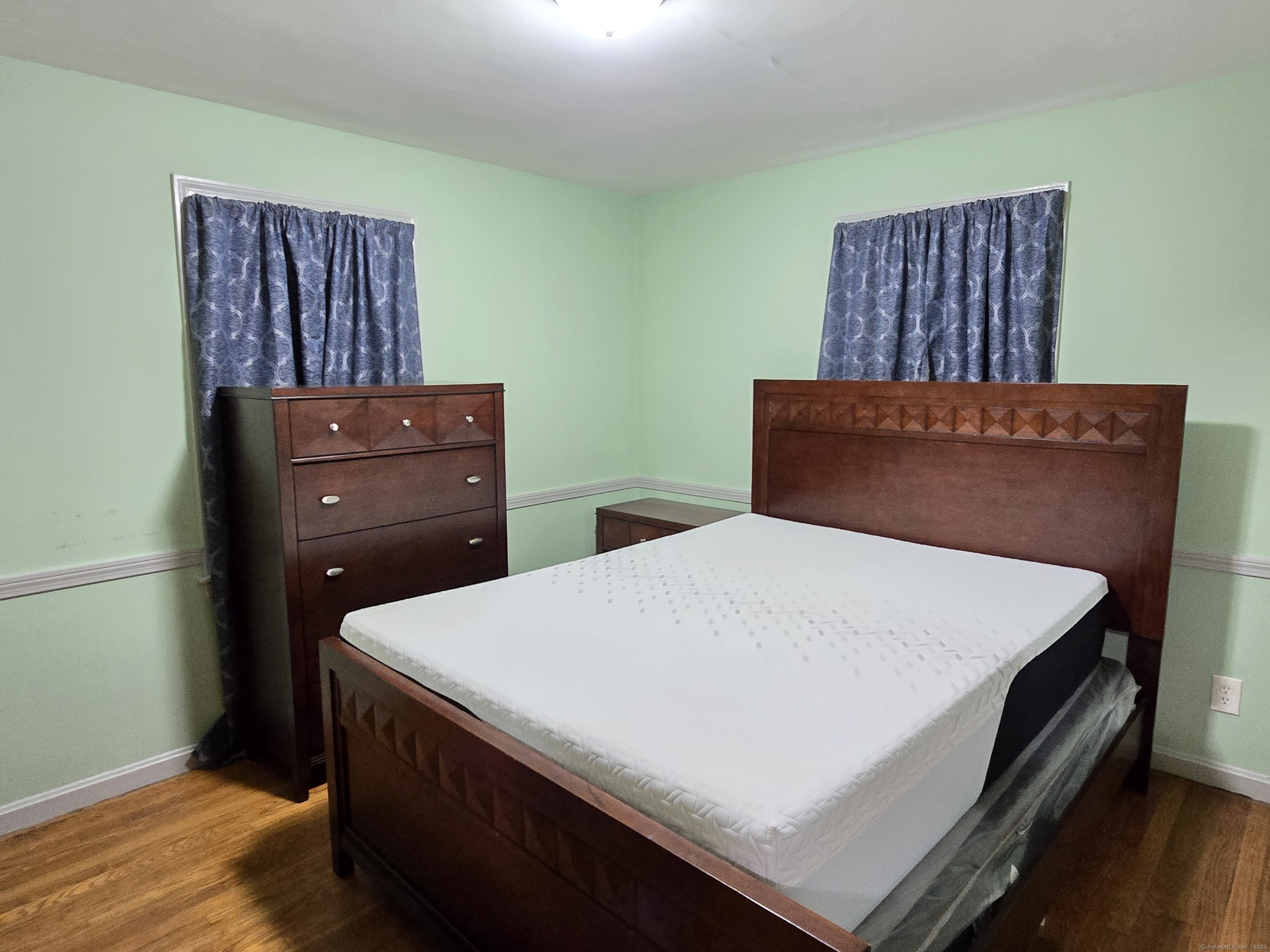 Waterbury, Connecticut 06705, United States, 3 Bedrooms Bedrooms, ,2 BathroomsBathrooms,Residential,Active,167902