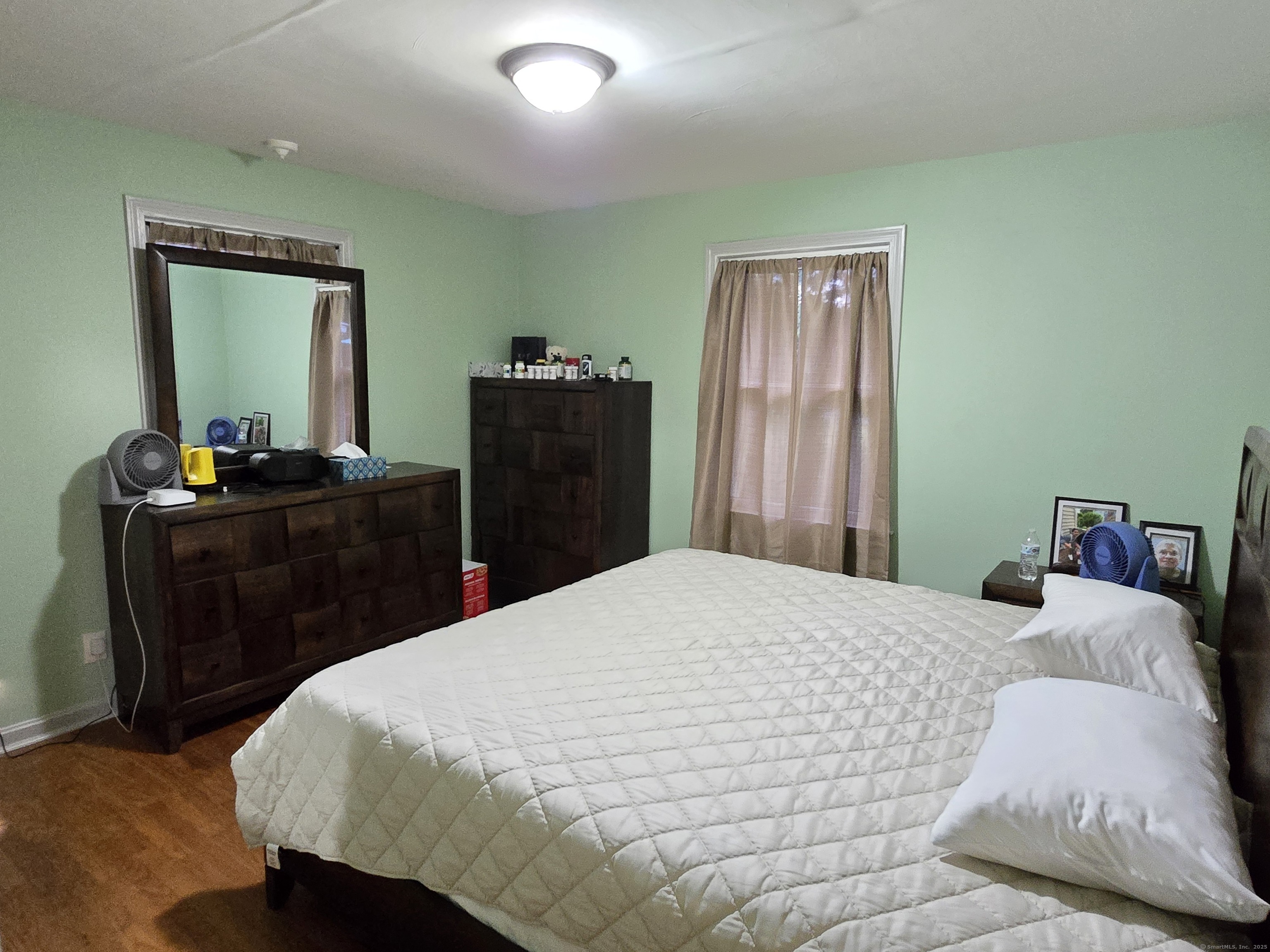 Waterbury, Connecticut 06705, United States, 3 Bedrooms Bedrooms, ,2 BathroomsBathrooms,Residential,Active,167902