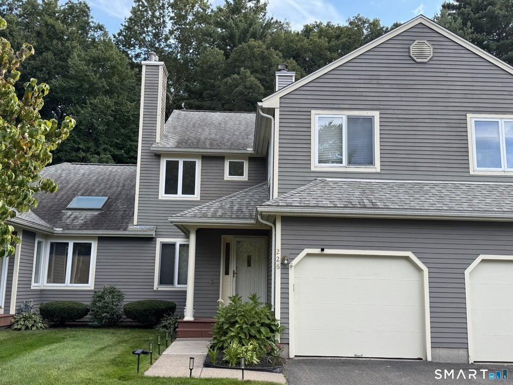 Photo of 226 Castlewood Drive #226, Bloomfield, CT 06002 (MLS # 24209104)