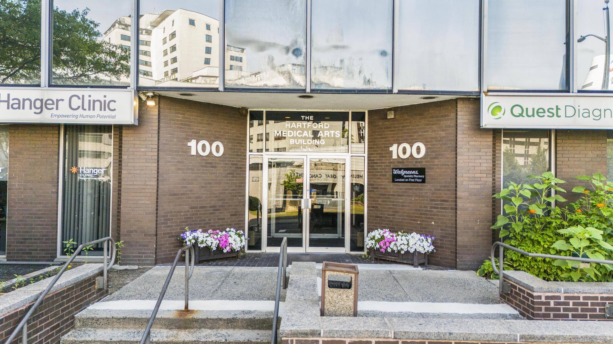 100 Retreat Avenue STE 903