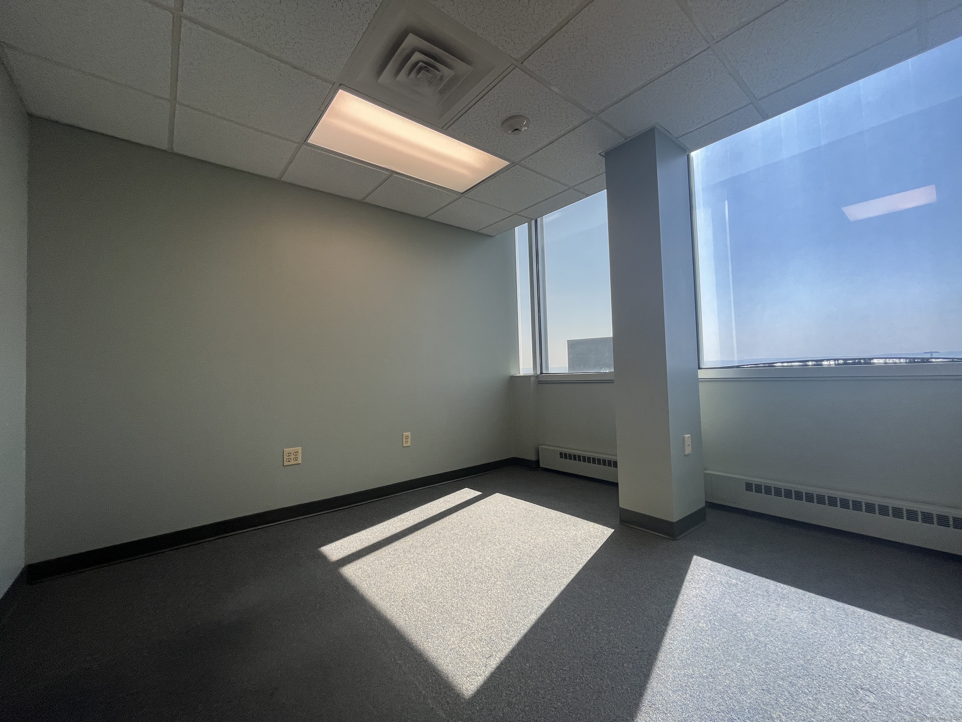 100 Retreat Avenue STE 903