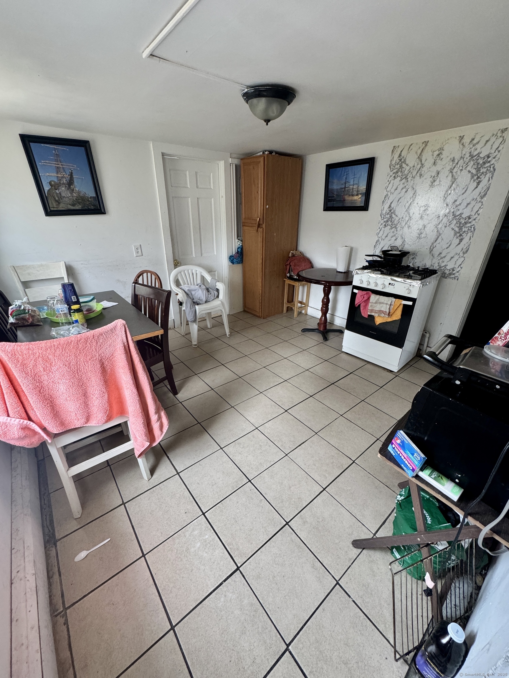94 Blackhall Street, New London, Connecticut image 5