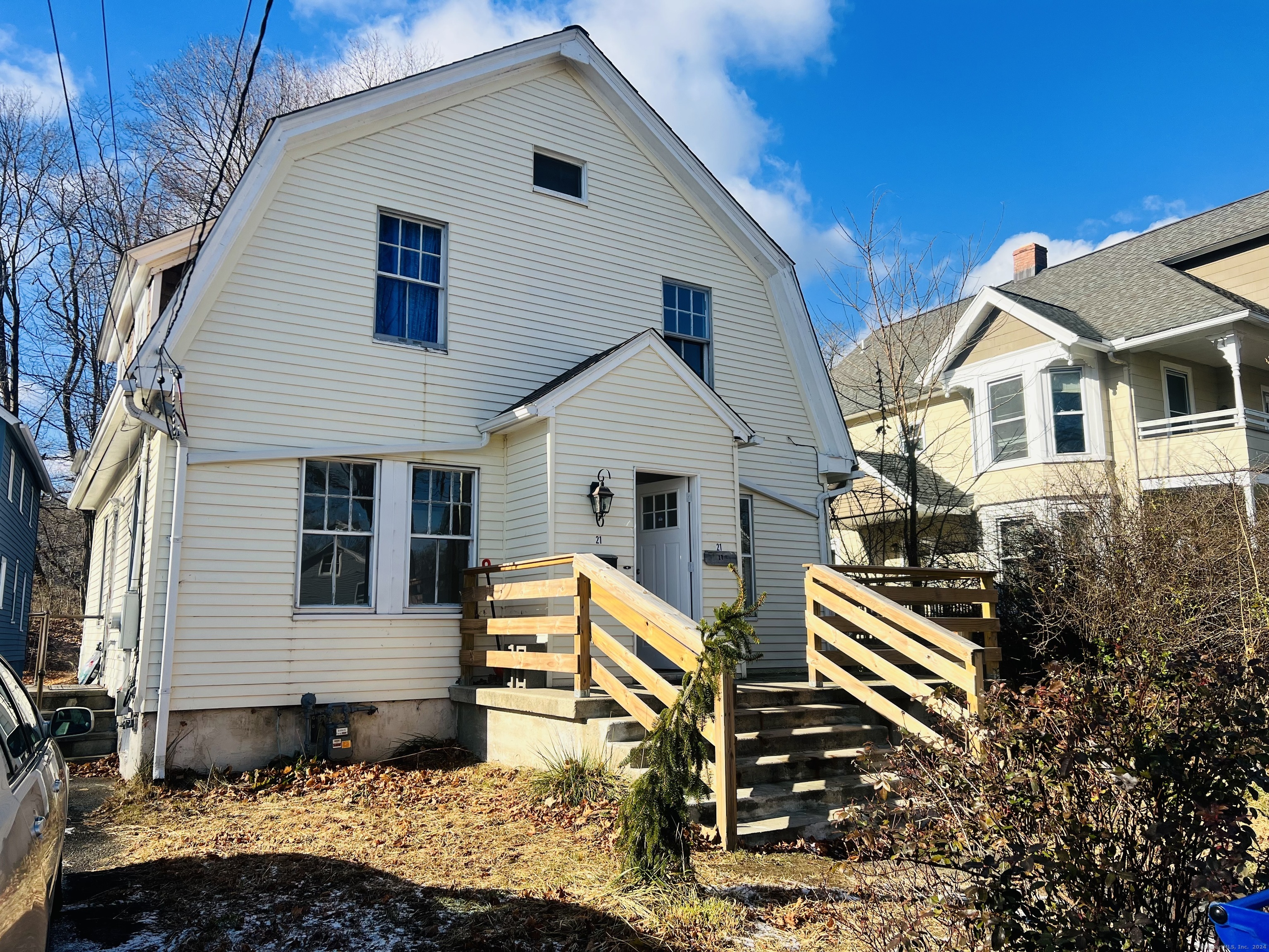 21 Woodbine Street 1st Floor, Torrington, Connecticut - 2 Bedrooms  
1 Bathrooms  
4 Rooms - 