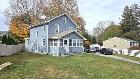 Photo of 341 Strawberry Hill Avenue, Norwalk, CT 06851 (MLS # 24137987)