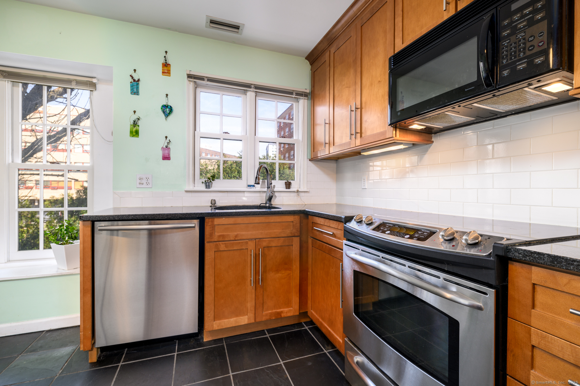 118 Grove Street #APT 2, Stamford, Connecticut image 10