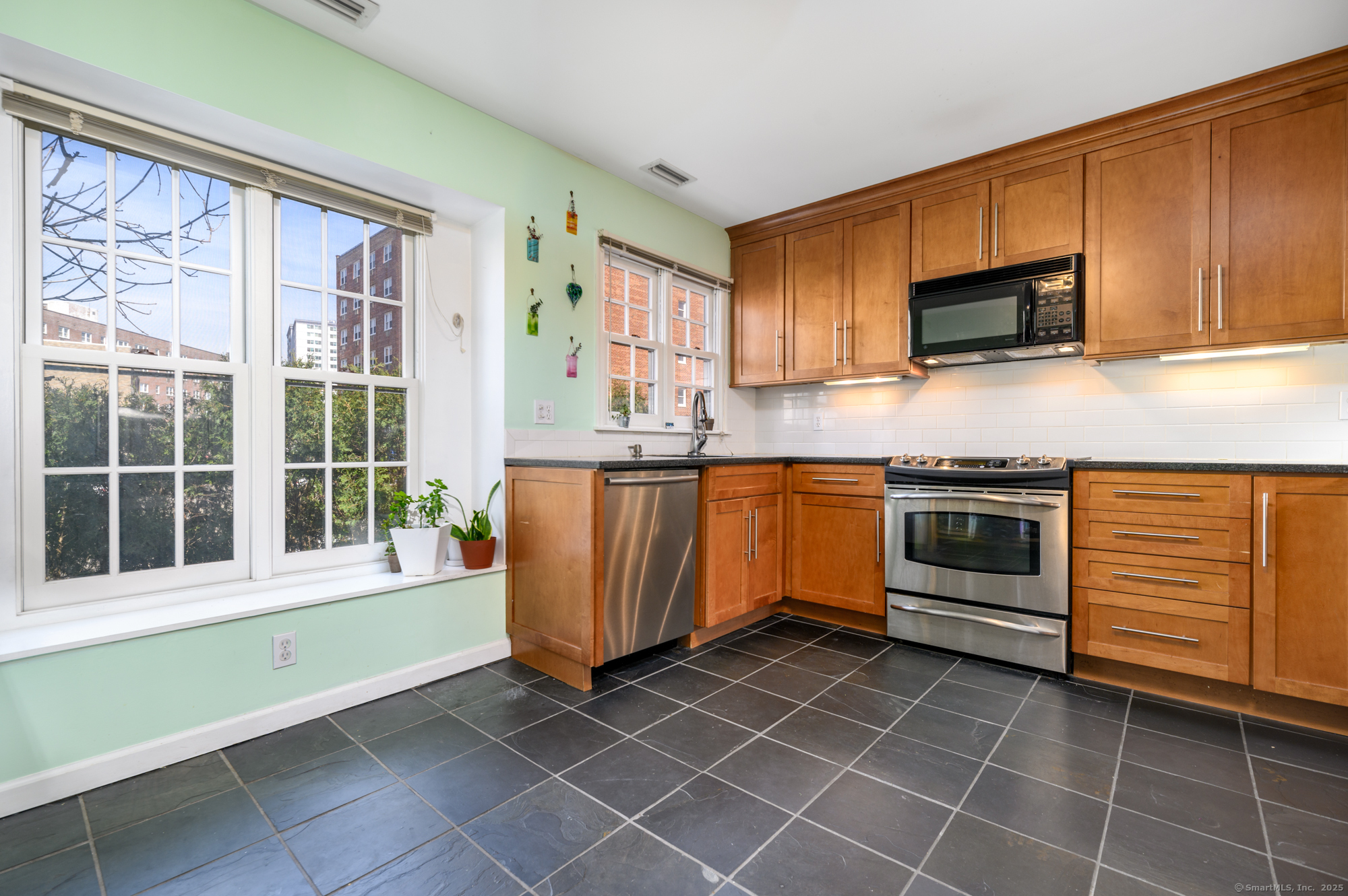 118 Grove Street #APT 2, Stamford, Connecticut image 8