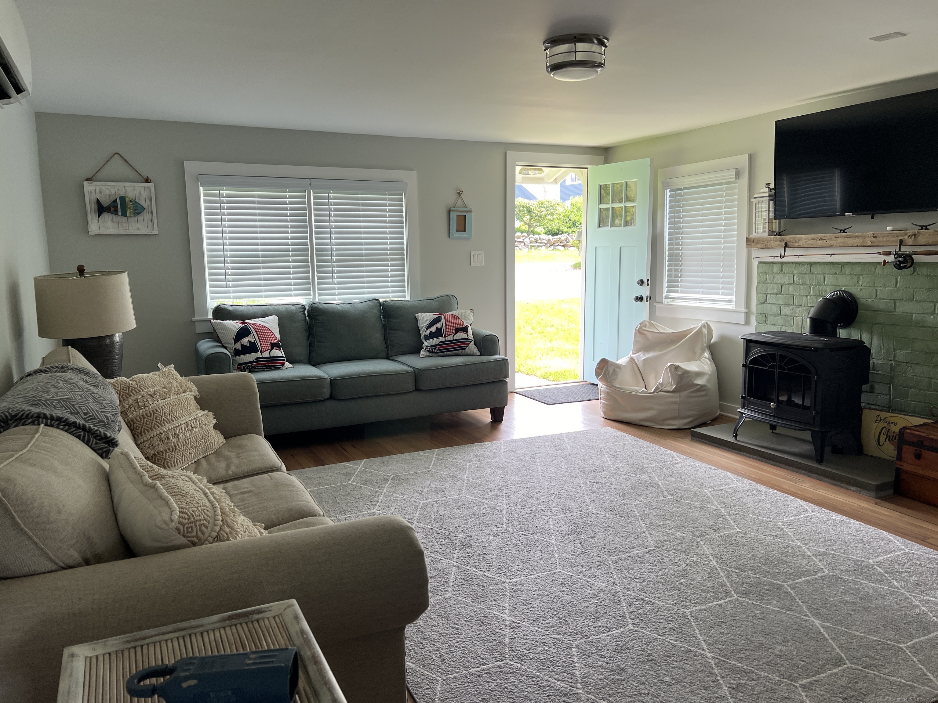 61 Old Black Point Road