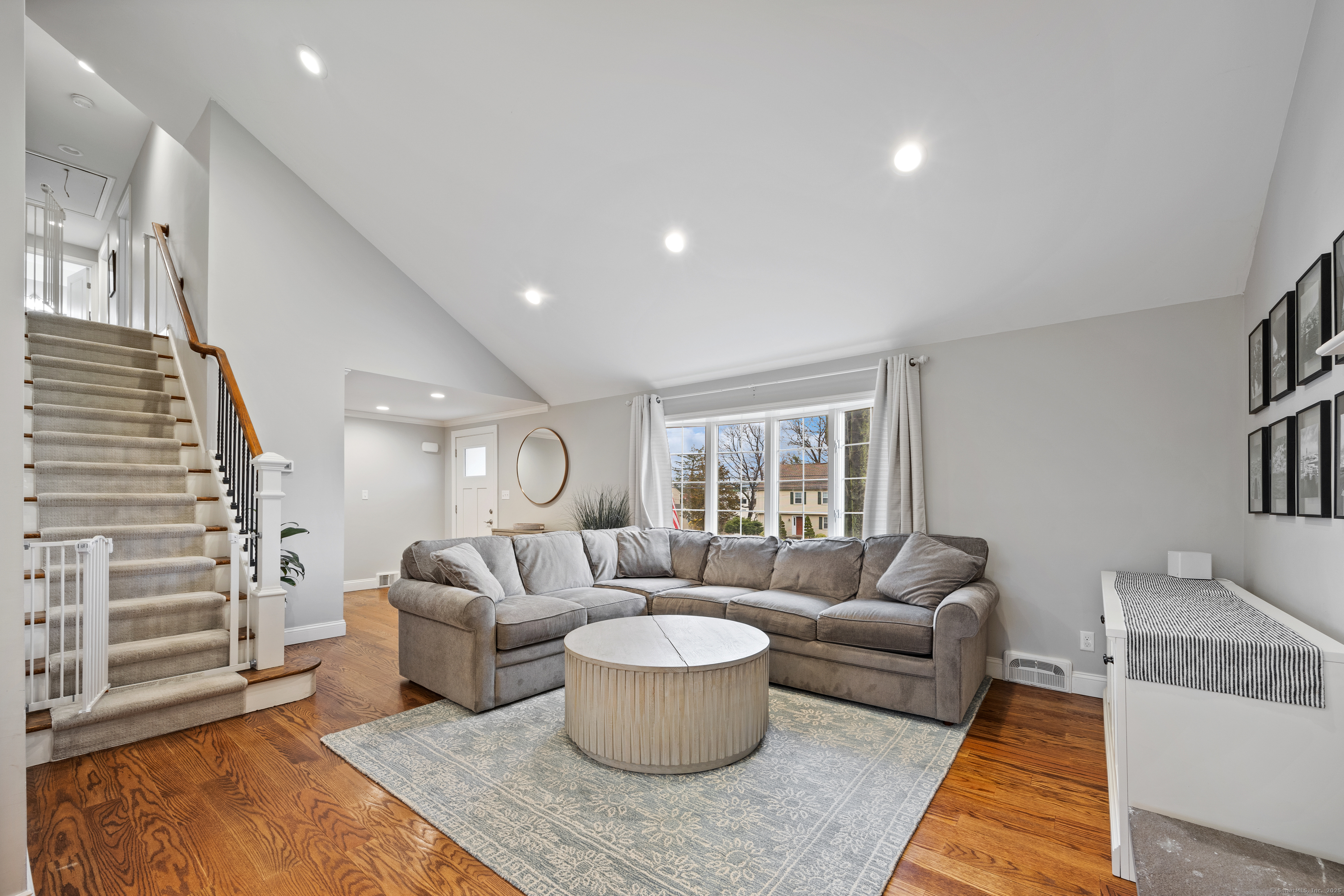 71 Blue Ridge Lane, West Hartford, Connecticut image 8
