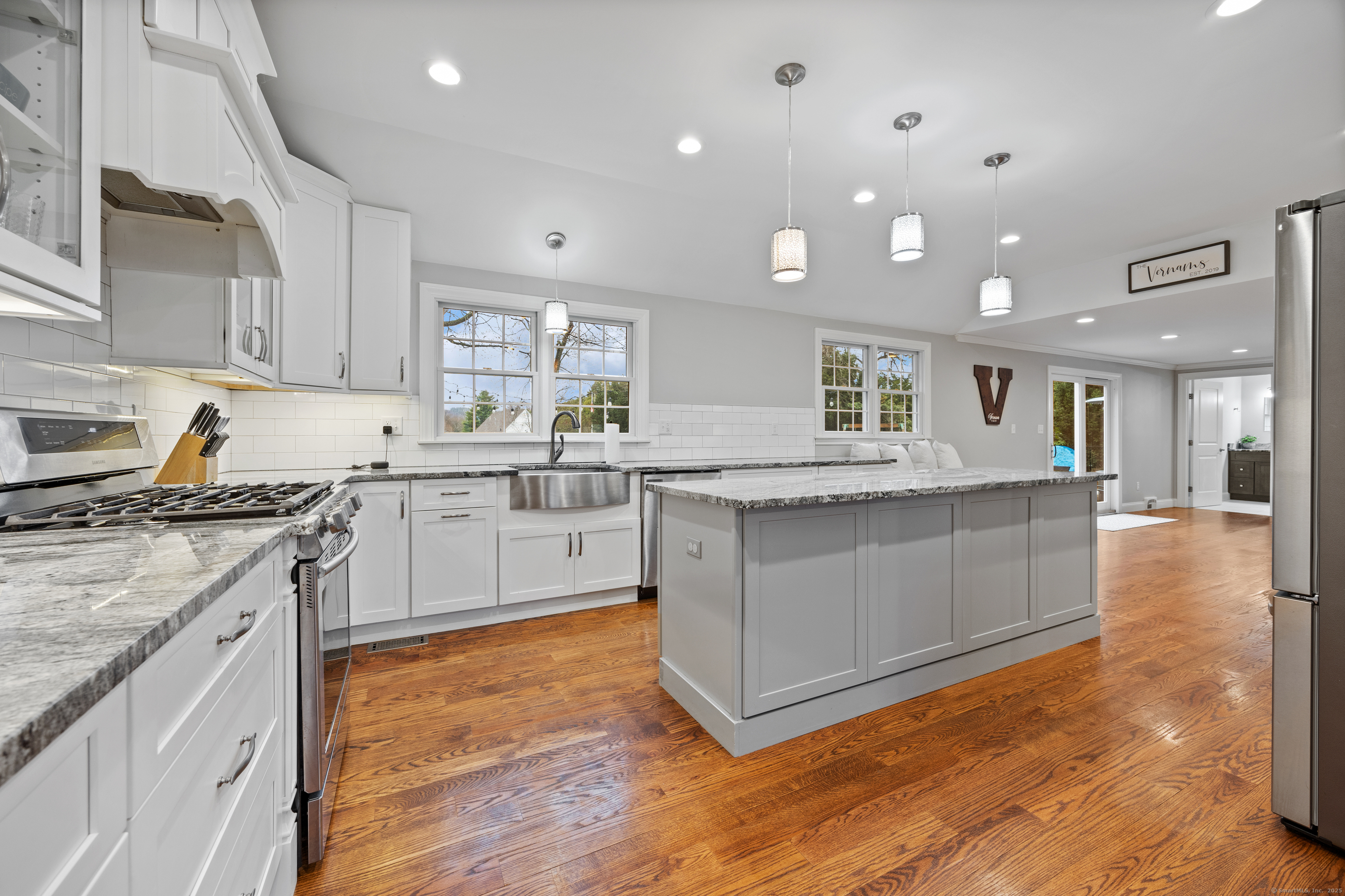 71 Blue Ridge Lane, West Hartford, Connecticut image 9