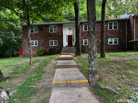Condo For Sale - 1117 Waterbury Road #1B<br/> Cheshire, CT 06410