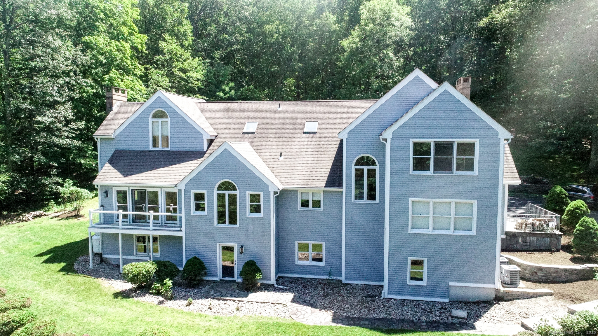 60 Saddle Ridge Road