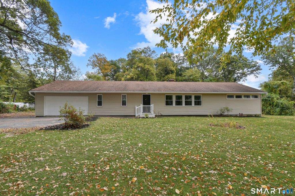 Photo of 680 Kennedy Road, Windsor, CT 06095 (MLS # 24146931)