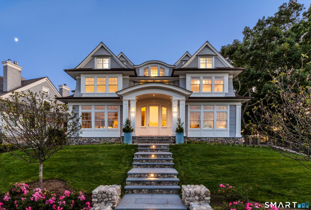 Photo of 7 Rowayton Avenue, Norwalk, CT 06853 (MLS # 24162127)