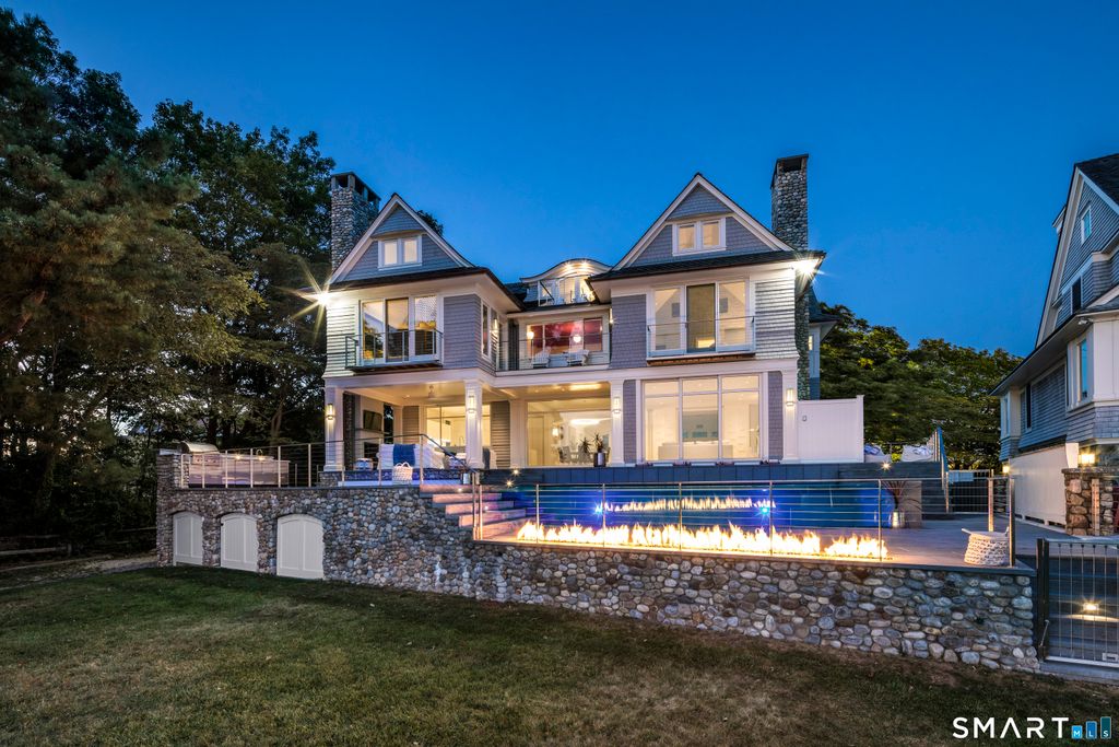 Photo of 7 Rowayton Avenue, Norwalk, CT 06853 (MLS # 24162127)