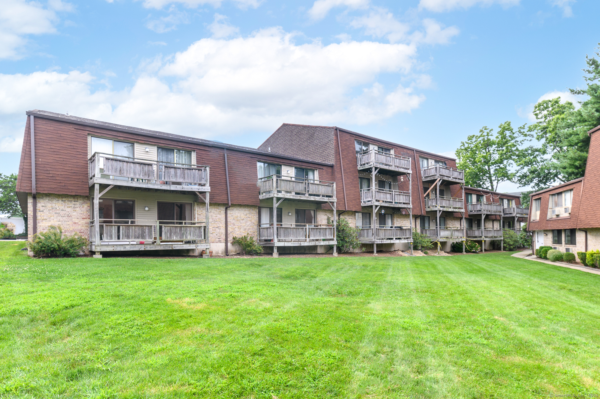 22 Radio Place #APT 10, Stamford, Connecticut image 13