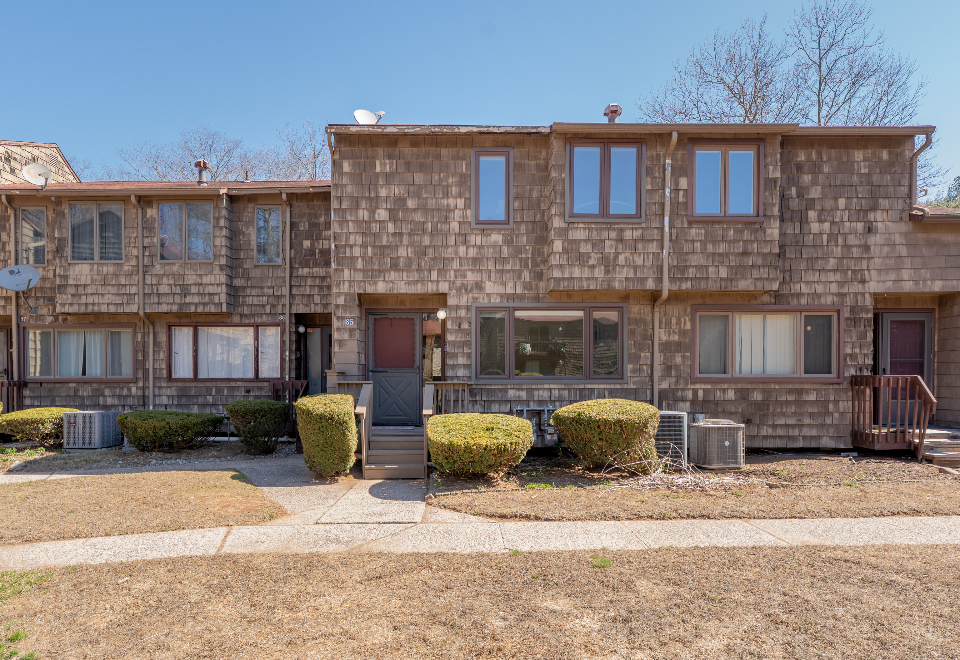 Property for Sale at Towne, House Road 85, Hamden, Connecticut - Bedrooms: 2 
Bathrooms: 2 
Rooms: 4  - $177,900