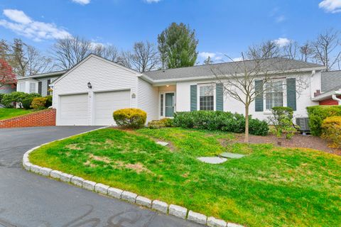 Photo of 47 Bank Street #47, New Canaan, CT 06840 (MLS # 24160878)