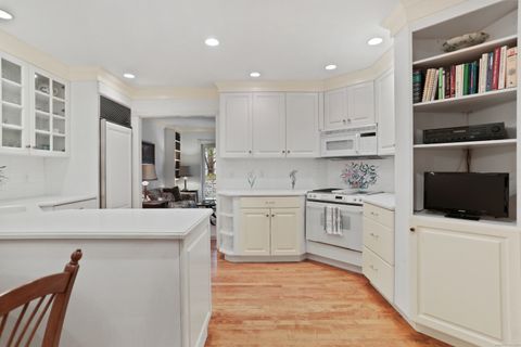 Tiny photo for 47 Bank Street #47, New Canaan, CT 06840 (MLS # 24160878)