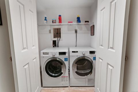 Tiny photo for 47 Bank Street #47, New Canaan, CT 06840 (MLS # 24160878)