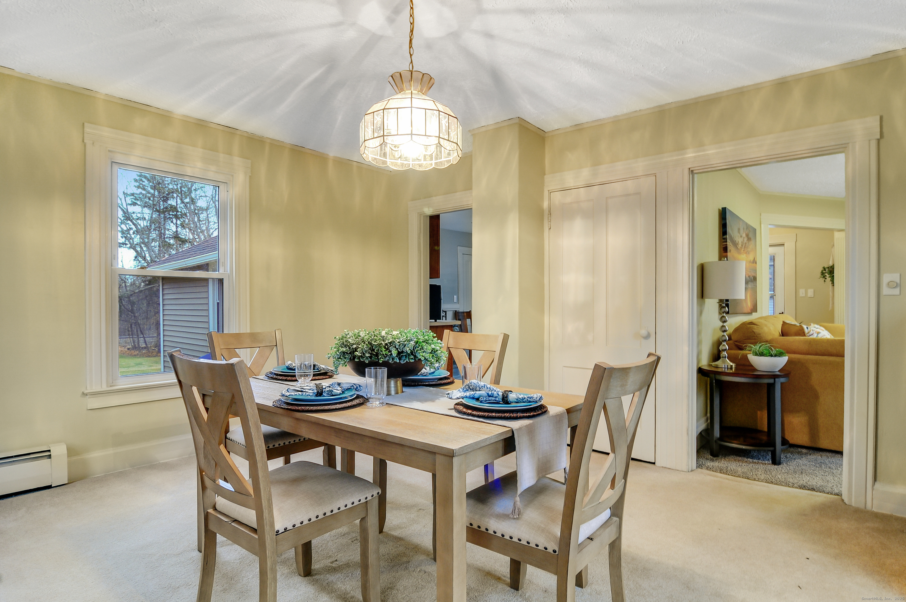 Windsor, Connecticut 06095, United States, 3 Bedrooms Bedrooms, ,1 BathroomBathrooms,Residential,Coming Soon,247773