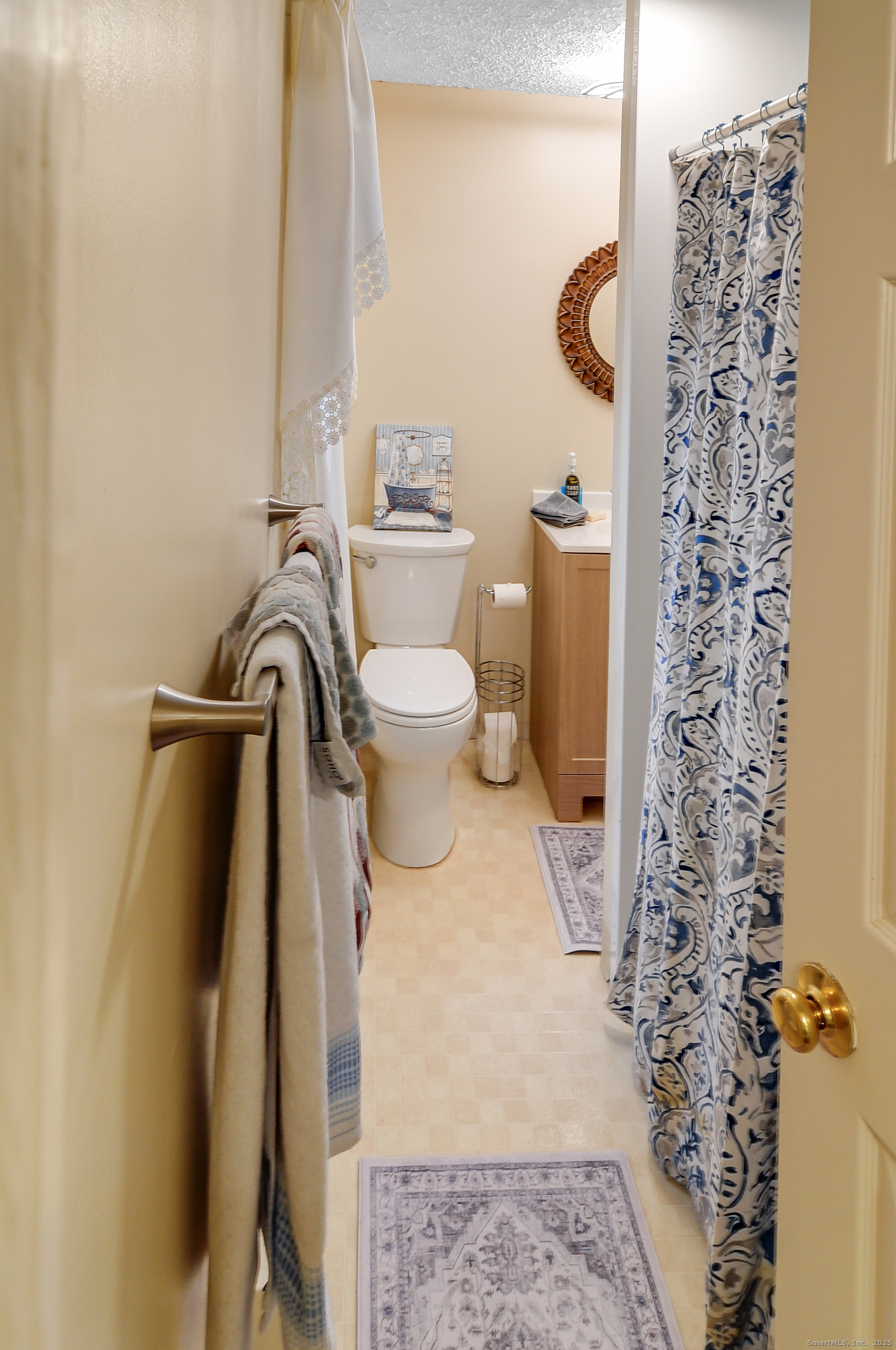 Windsor, Connecticut 06095, United States, 3 Bedrooms Bedrooms, ,1 BathroomBathrooms,Residential,Coming Soon,247773