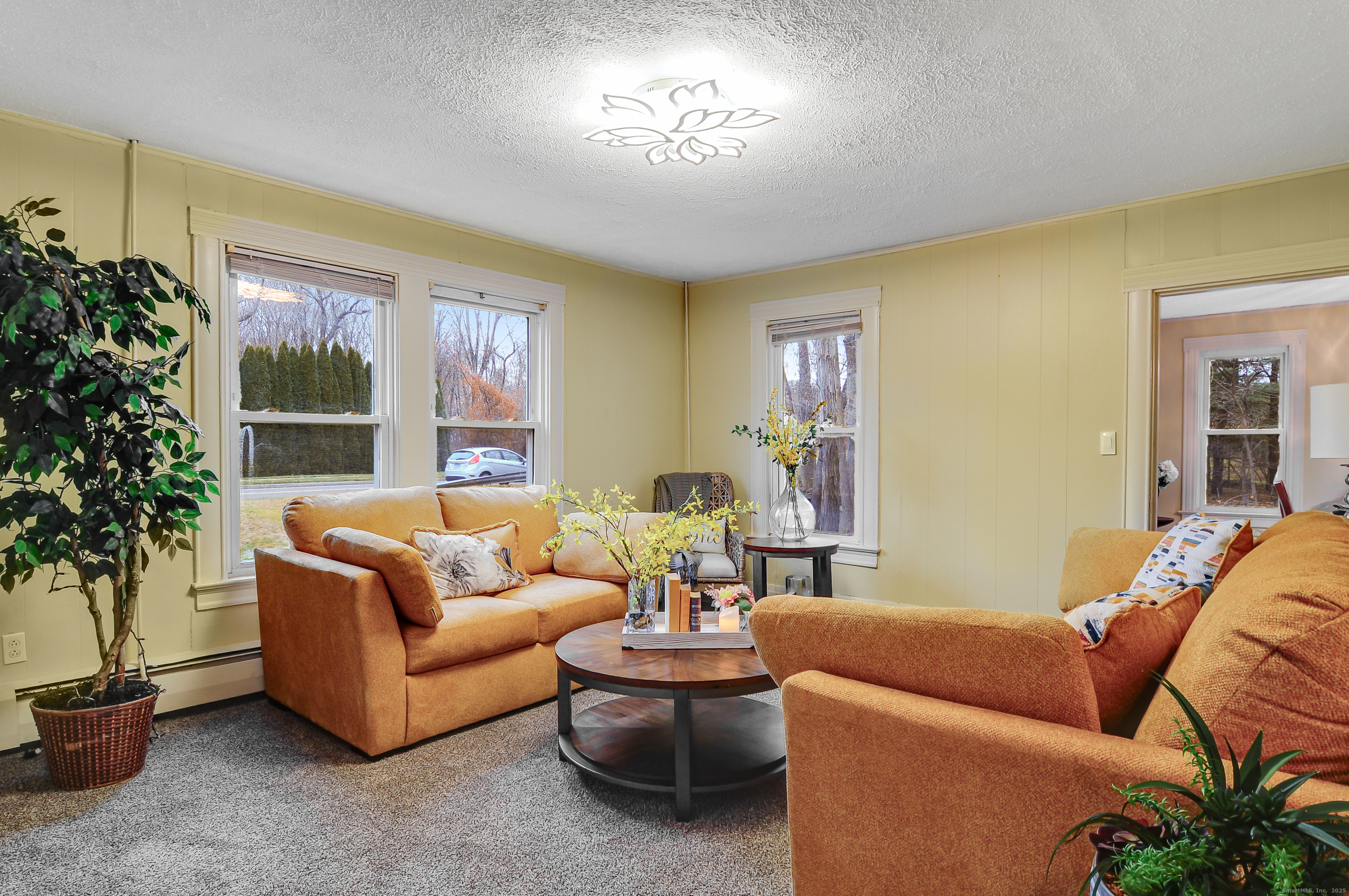 Windsor, Connecticut 06095, United States, 3 Bedrooms Bedrooms, ,1 BathroomBathrooms,Residential,Coming Soon,247773