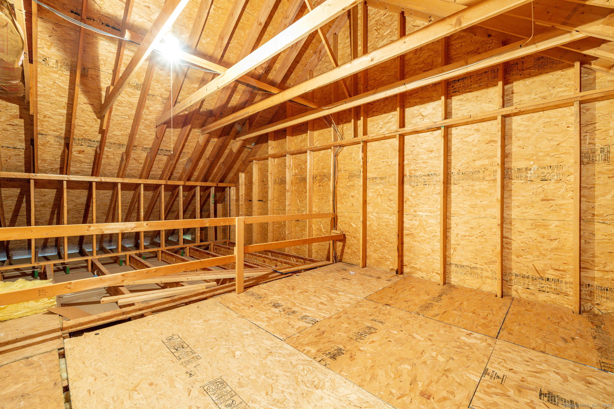 Simsbury, Connecticut 06070, United States, 2 Bedrooms Bedrooms, ,3 BathroomsBathrooms,Residential,Active,218295