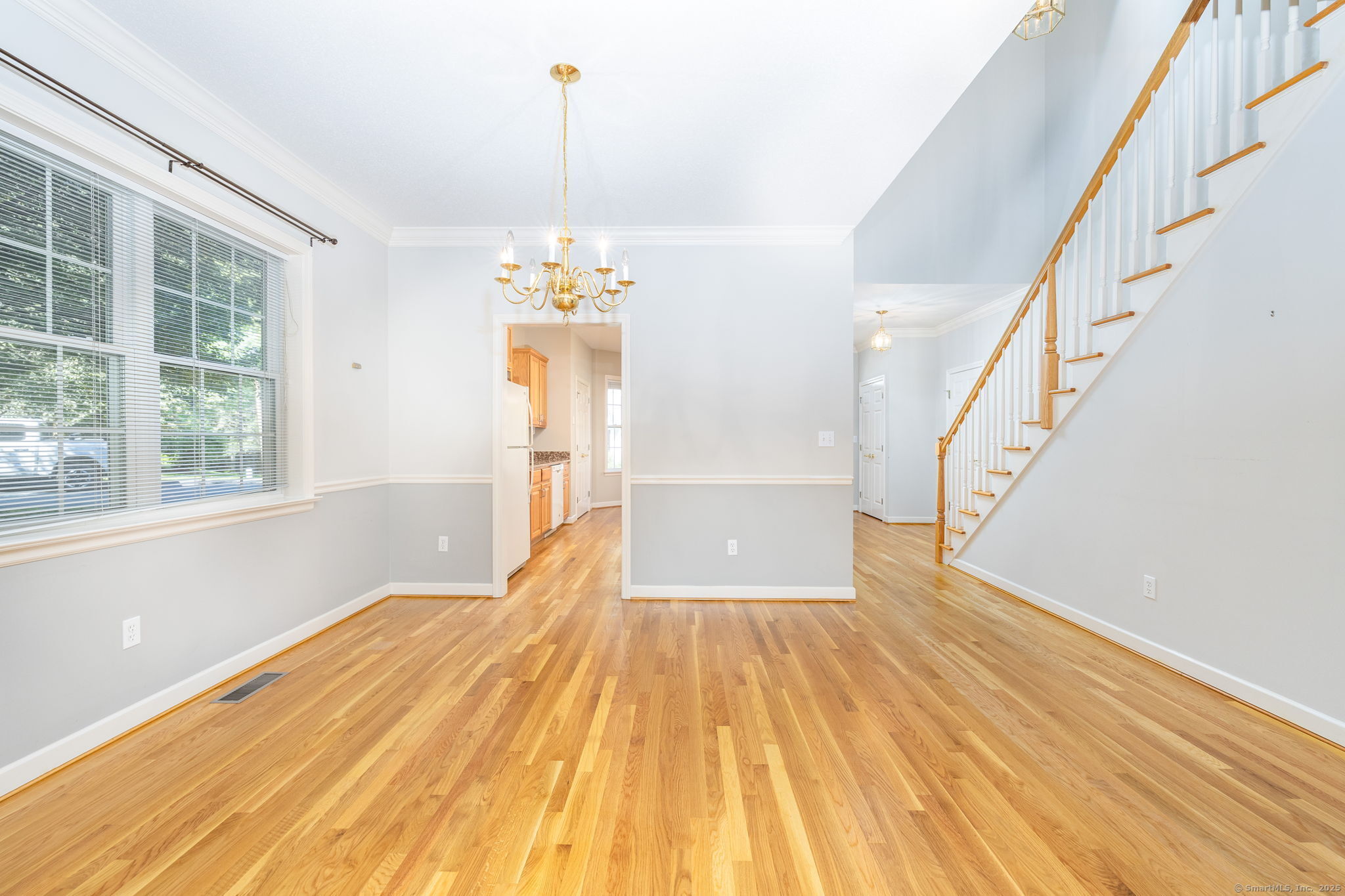 Simsbury, Connecticut 06070, United States, 2 Bedrooms Bedrooms, ,3 BathroomsBathrooms,Residential,Active,218295