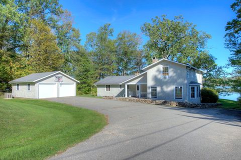 MLS: 24086497