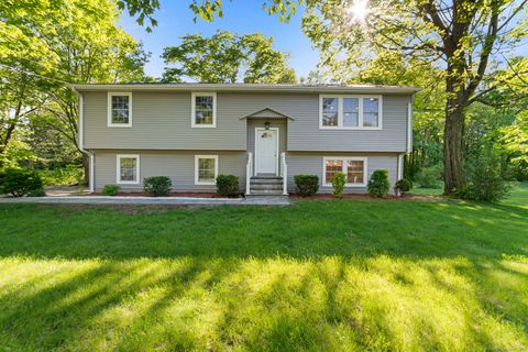 26 Maple Avenue North Haven CT 06473