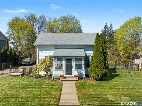 Photo of 57 Grove Street, Clinton, CT 06413 (MLS # 24168649)