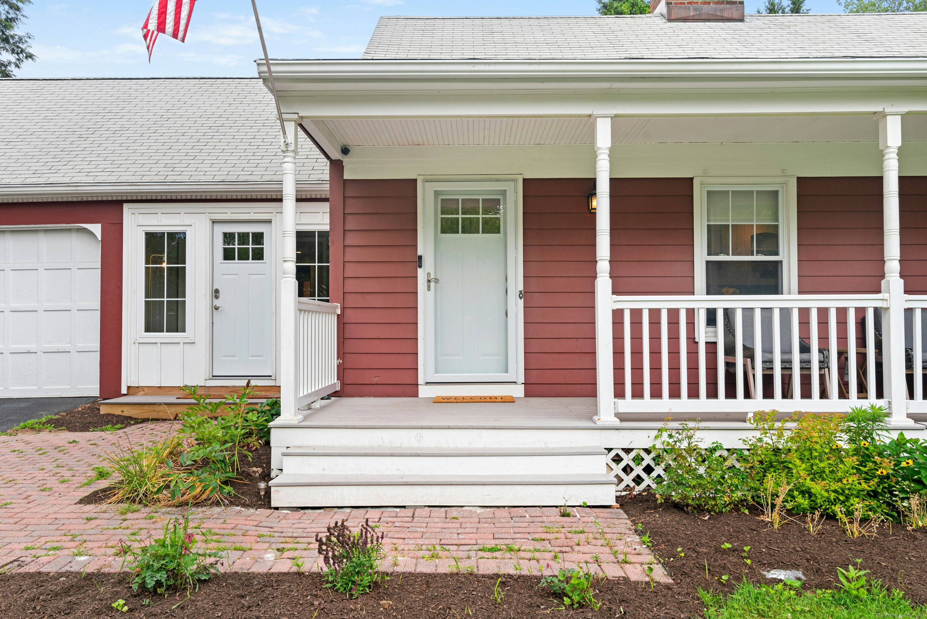 1027 Monroe Turnpike