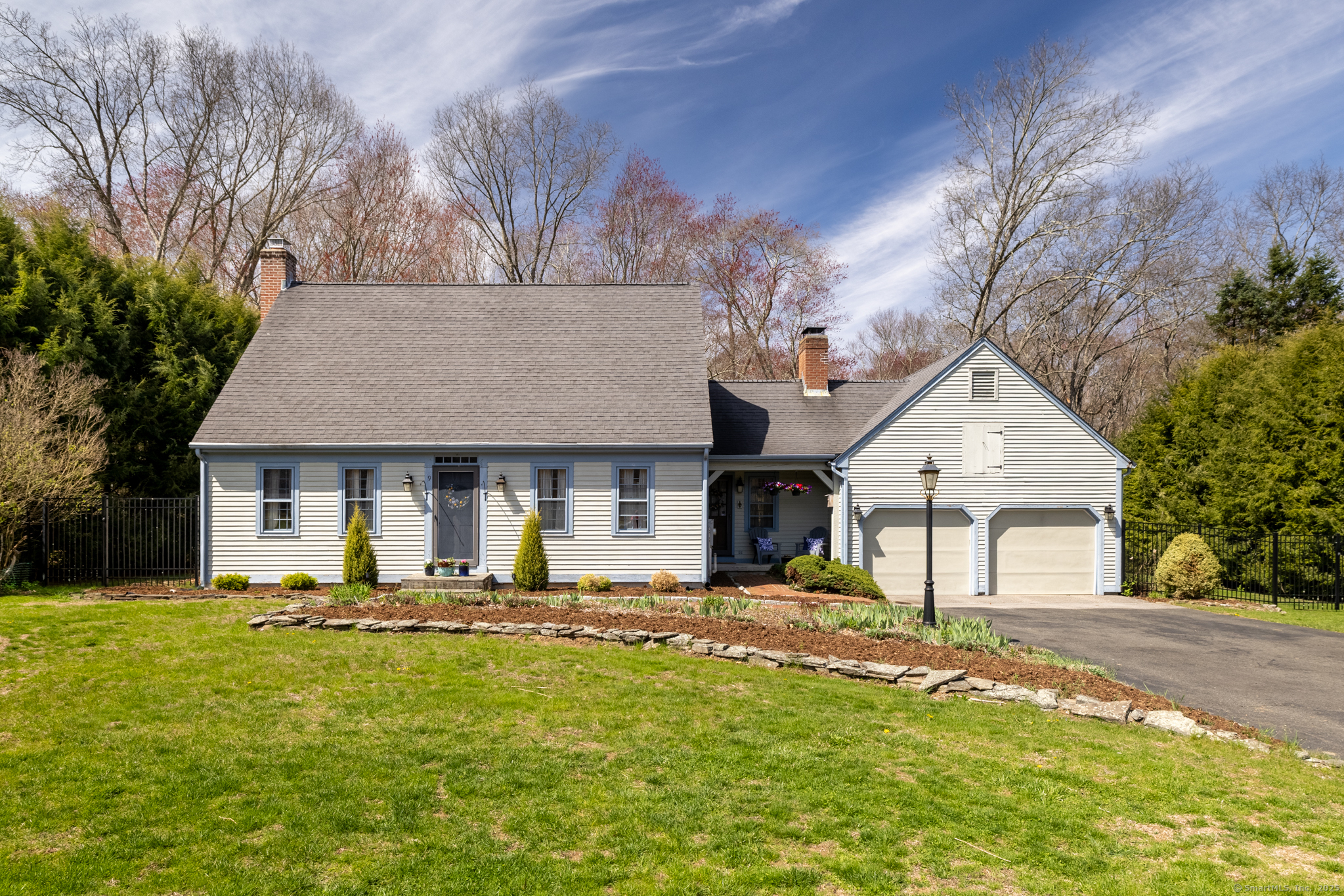 Alice Lane, Hebron, Connecticut - 3 Bedrooms  
3 Bathrooms  
9 Rooms - 