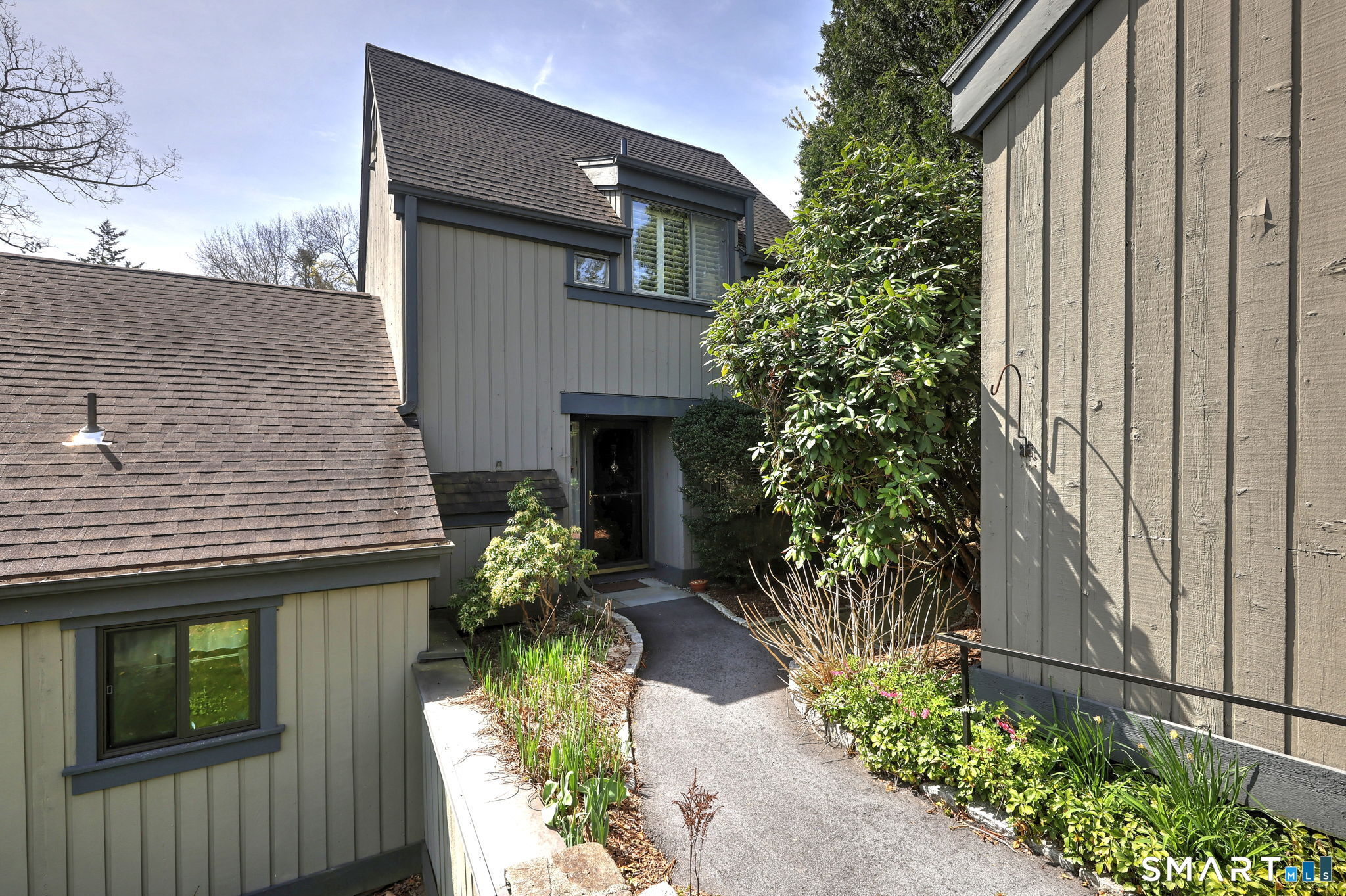 273 Heritage Village B