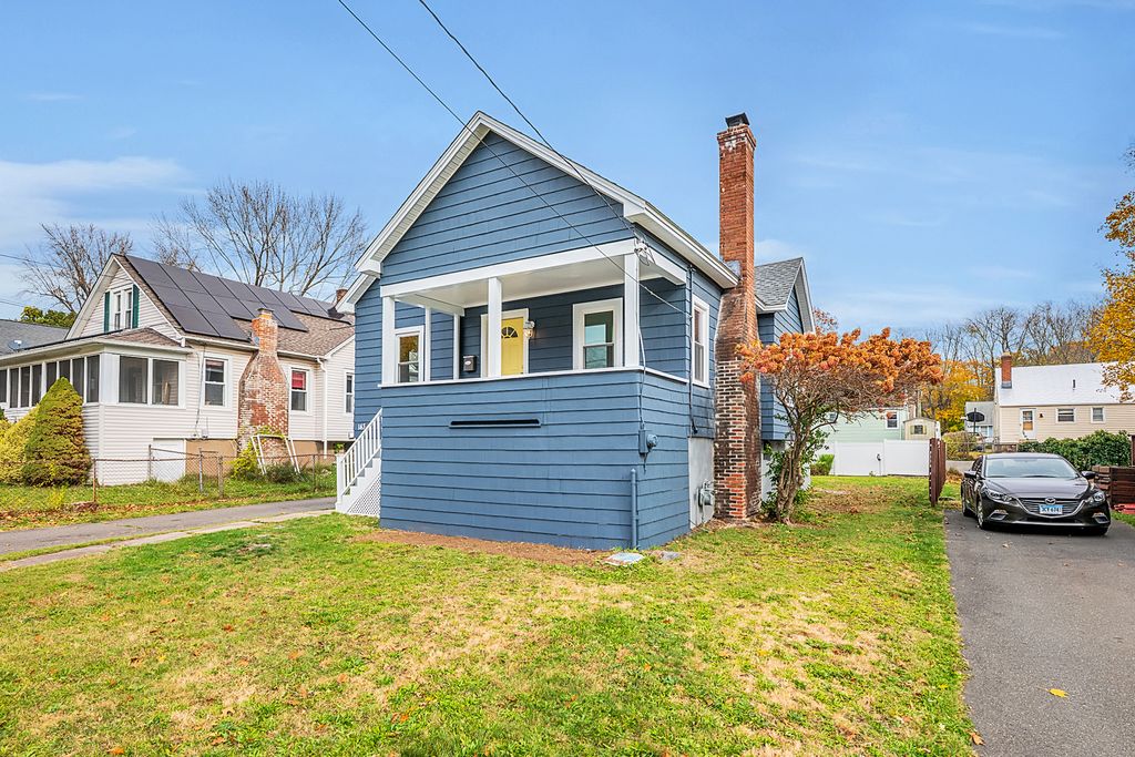 Photo of 143 Benton Street, Manchester, CT 06040 (MLS # 24138625)