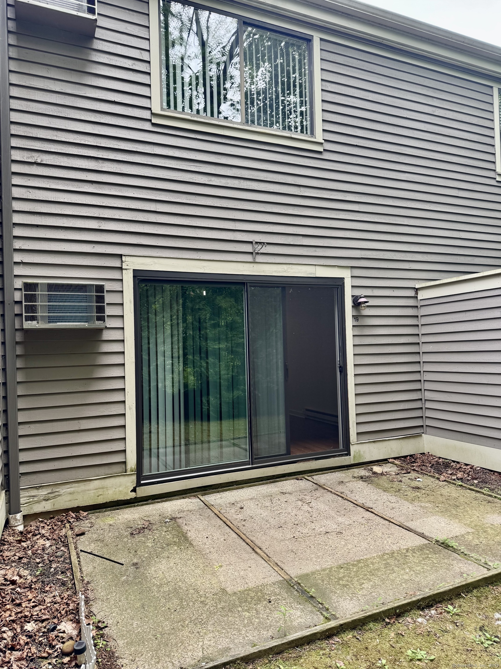 19 Riveredge Drive 19