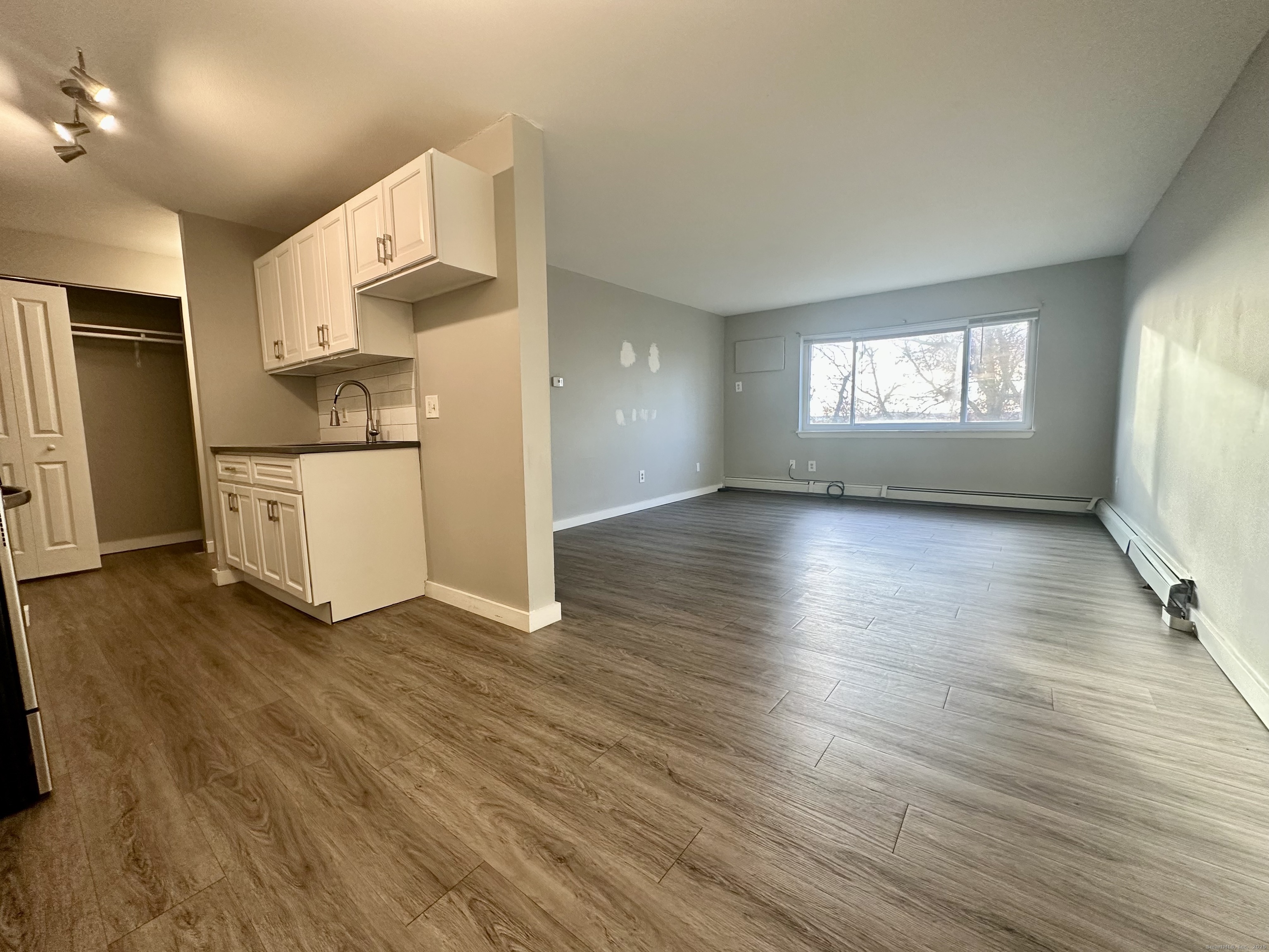 111 Sherbrooke Avenue 127