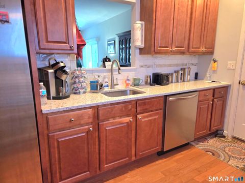 Tiny photo for 6 Whitman Lane #6, Vernon, CT 06066 (MLS # 24148884)