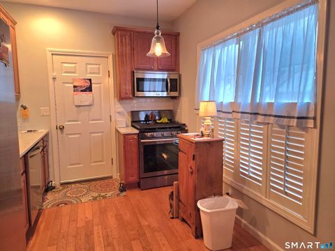 Tiny photo for 6 Whitman Lane #6, Vernon, CT 06066 (MLS # 24148884)