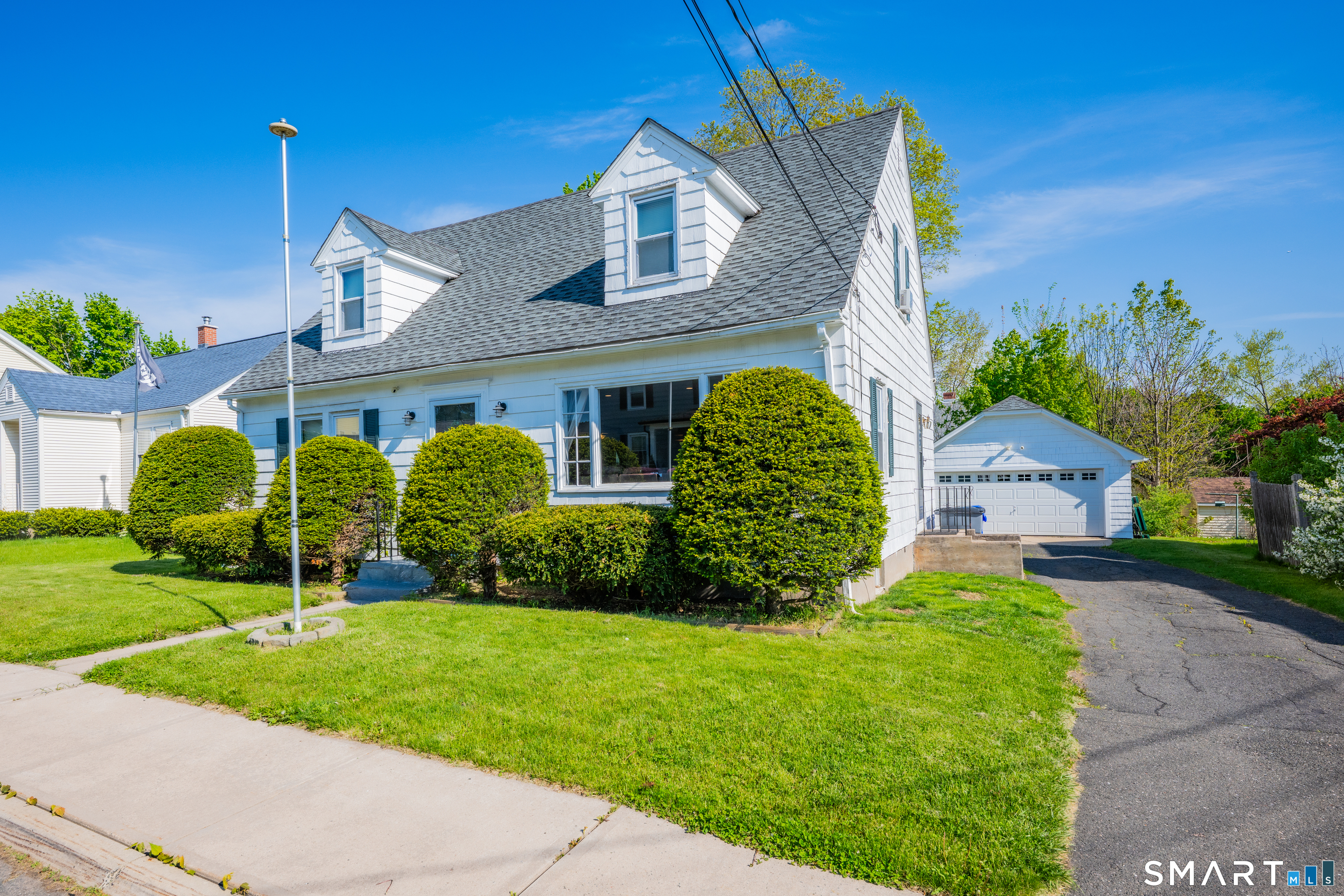 7 Mountain View Avenue