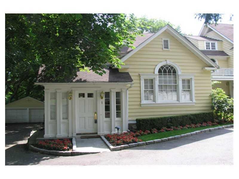 Photo 1 of 43 Maple Avenue 1, Greenwich, Connecticut, $4,950, Web #: 99180181