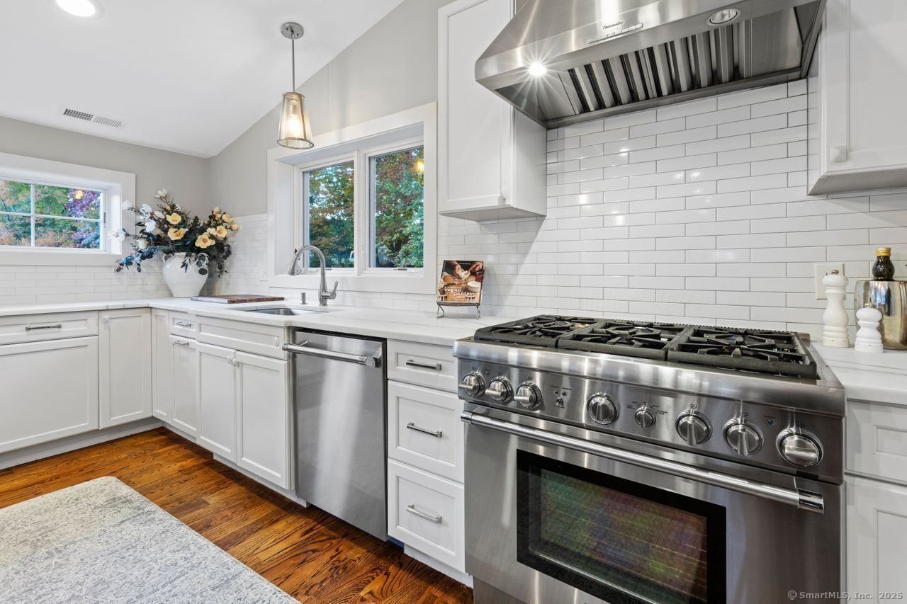 9 Forest Drive, Westport, Connecticut image 14