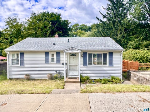 Photo of 39 Brookview Avenue, Waterbury, CT 06706 (MLS # 24202296)