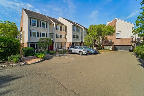 51 Highland Road Unit 51, Stamford, CT 06902 - #: 24095256