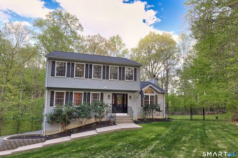Photo of 164 Kingswood Drive, Naugatuck, CT 06770 (MLS # 24172326)