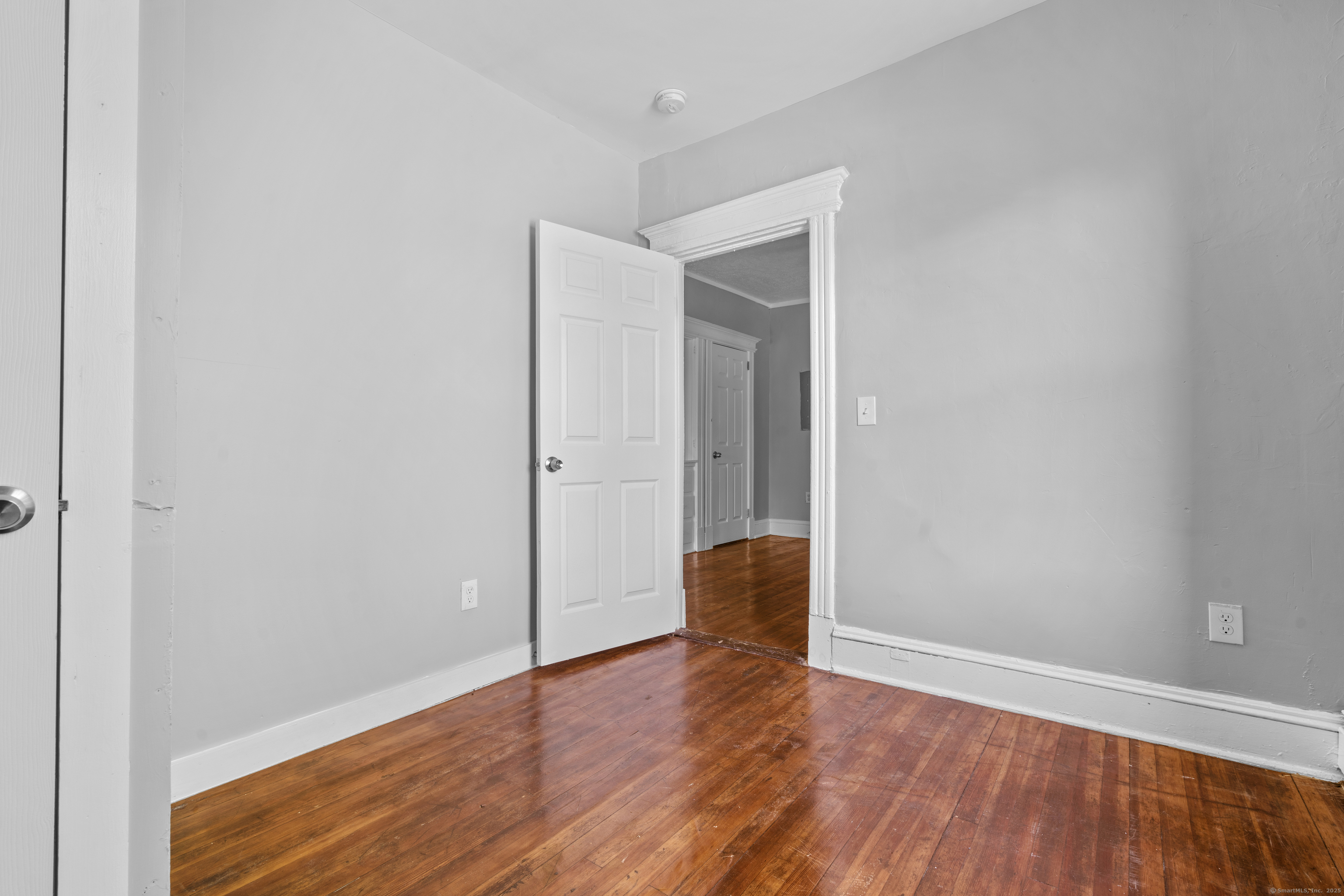 Hartford, Connecticut 06112, United States, 3 Bedrooms Bedrooms, ,1 BathroomBathrooms,Residential,Active,231402